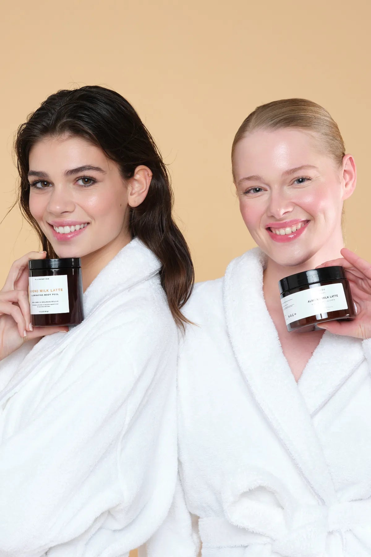 Almond Milk Latte Aydınlatıcı Body Peeling & Scrub | Illuminating Body Peel